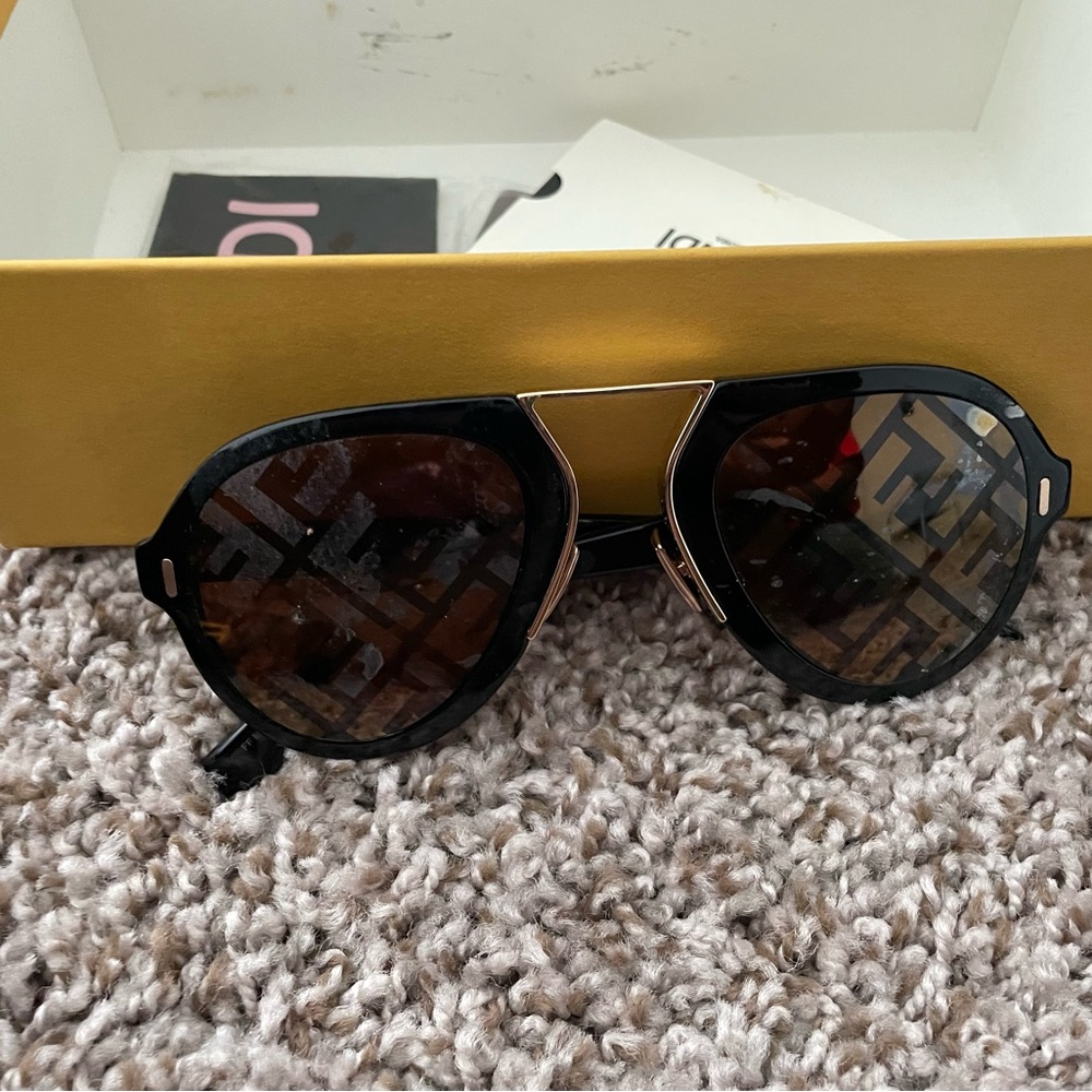 Fendi Stylish Black Sunglasses